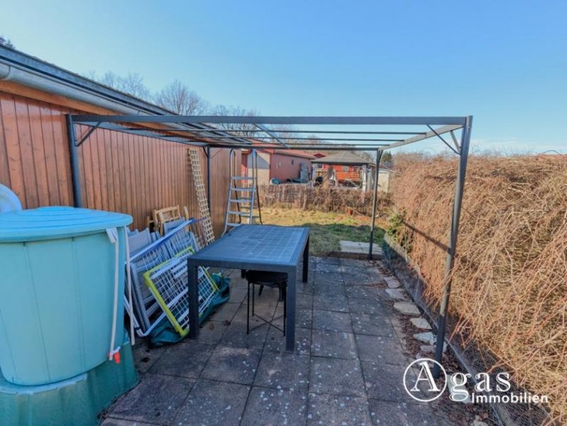 Oranienburg Charmanter Pachtgarten mit Bungalow und Pool in Oranienburg (kein Verein) Haus kaufen