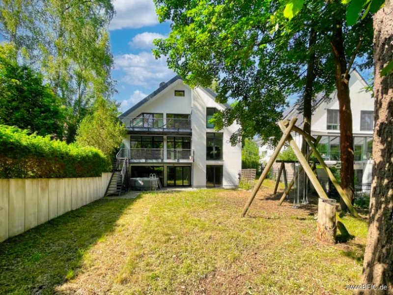 Glienicke/Nordbahn Großzügige und charmante Stadtvilla in begehrter Wohnlage Haus kaufen