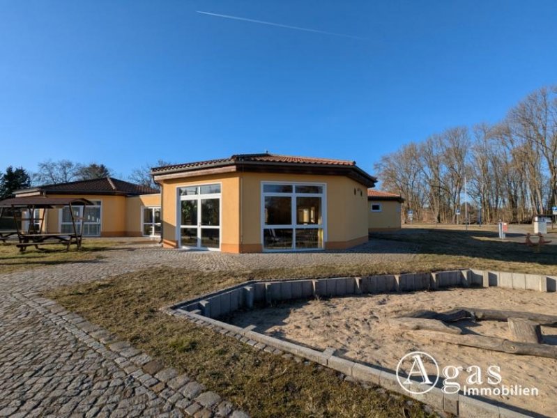 Liebenwalde Ihr Leben auf dem Wasser ist ganz nah - Hausboot mit Liegeplatz in Liebenwalde zu verkaufen Haus kaufen