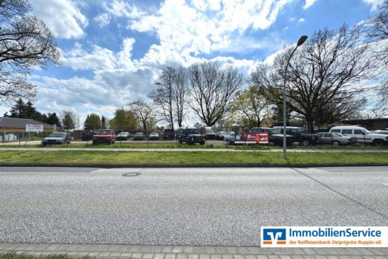 Neuruppin Attraktives Grundstück in der Pole Position! Grundstück kaufen
