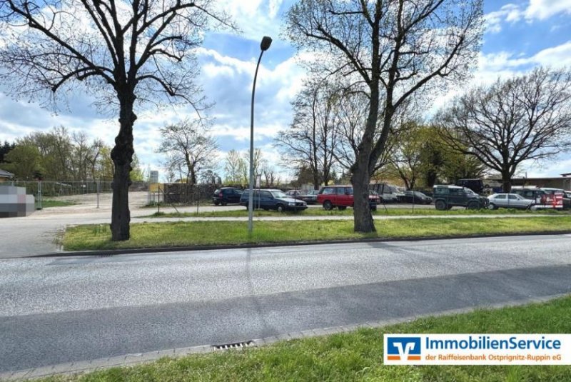 Neuruppin Attraktives Grundstück in der Pole Position! Grundstück kaufen