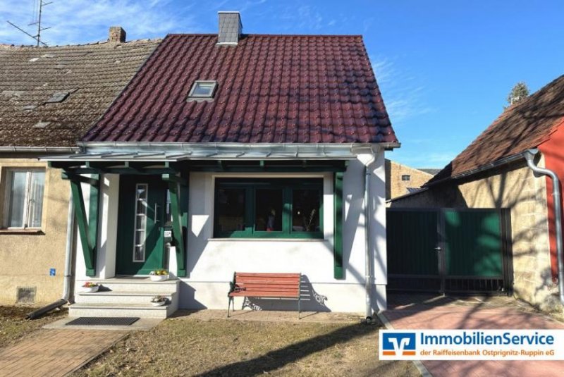 Albertinenhof (Landkreis Ostprignitz-Ruppin) Charmante, umfassend modernisierte Haushälfte mit Nebengebäude und privatem Hof Haus kaufen