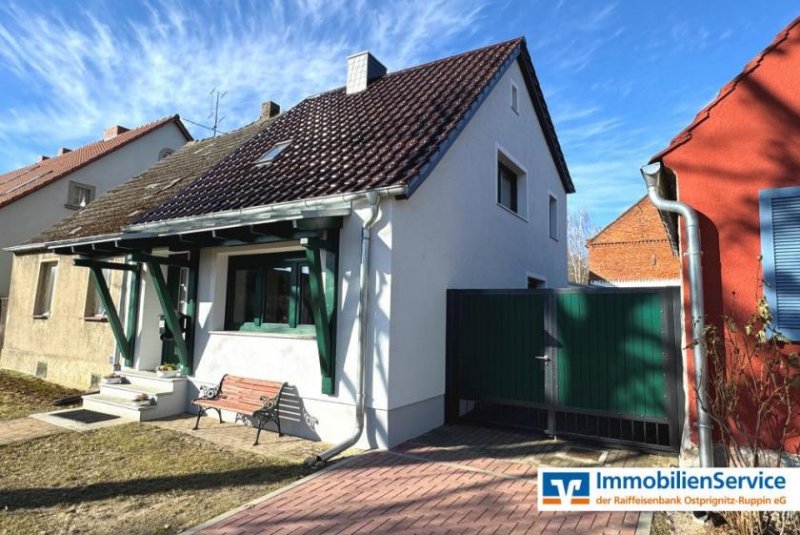 Albertinenhof (Landkreis Ostprignitz-Ruppin) Charmante, umfassend modernisierte Haushälfte mit Nebengebäude und privatem Hof Haus kaufen