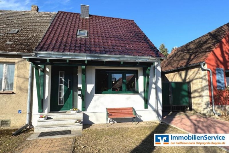 Albertinenhof (Landkreis Ostprignitz-Ruppin) Charmante, umfassend modernisierte Haushälfte mit Nebengebäude und privatem Hof Haus kaufen