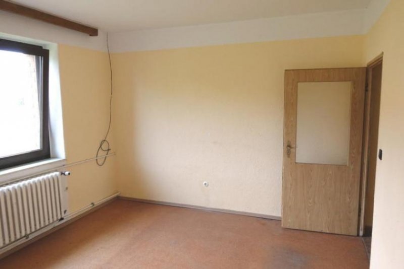 Kletzin (Landkreis Mecklenburgische Seenplatte) ObjNr:B-19519 - Platz für zwei Familien mit viel Nebengelass Haus kaufen