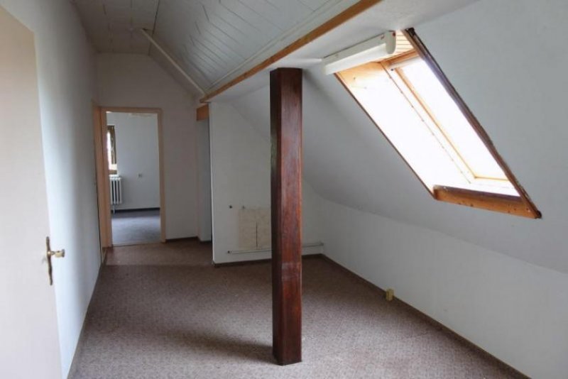 Kletzin (Landkreis Mecklenburgische Seenplatte) ObjNr:B-19519 - Platz für zwei Familien mit viel Nebengelass Haus kaufen