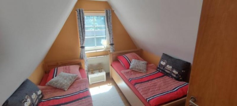 Loitz ObjNr:B-19725 - Für Pferdeliebhaber mit 4 Pferdeboxen ein hochwertiges Landhaus mt Nebengebäude Haus kaufen