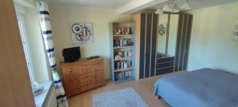 Loitz ObjNr:B-19725 - Für Pferdeliebhaber mit 4 Pferdeboxen ein hochwertiges Landhaus mt Nebengebäude Haus kaufen