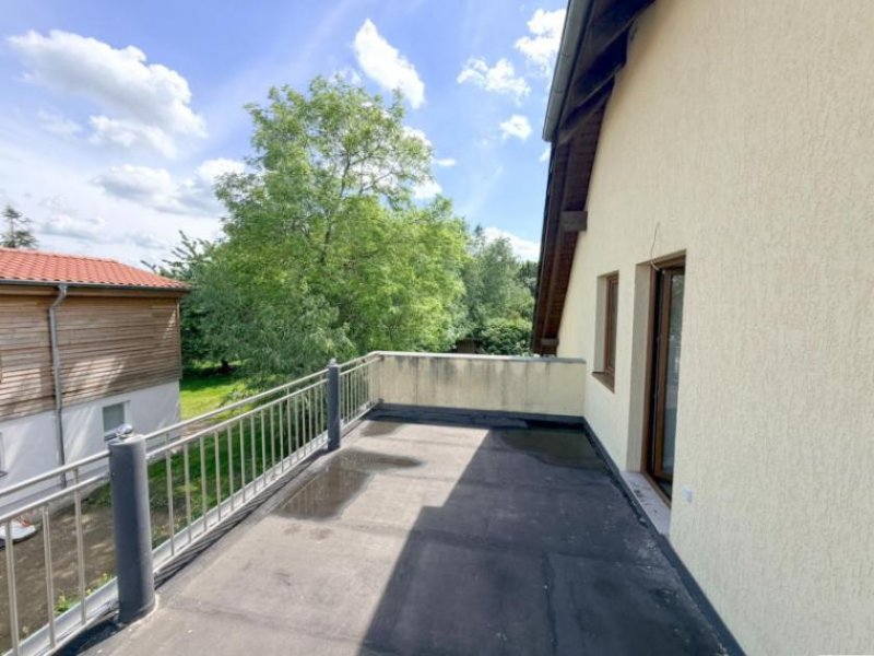 Loissin ObjNr:19649 - Freistehendes Zweifamilienhaus mit großem Grundstück und Garage Haus kaufen
