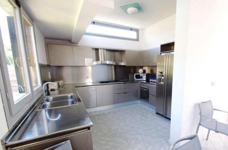 Bordighera Luxus-Penthouse auf 2 Ebenen mit Pool Wohnung kaufen