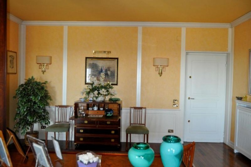 Sanremo Schöne Wohnung am Meer mit Privatstrand Wohnung kaufen