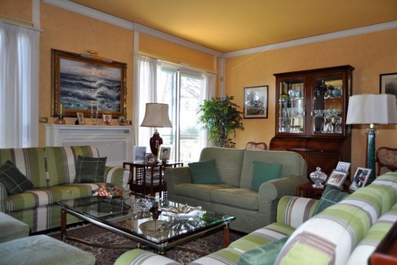 Sanremo Schöne Wohnung am Meer mit Privatstrand Wohnung kaufen