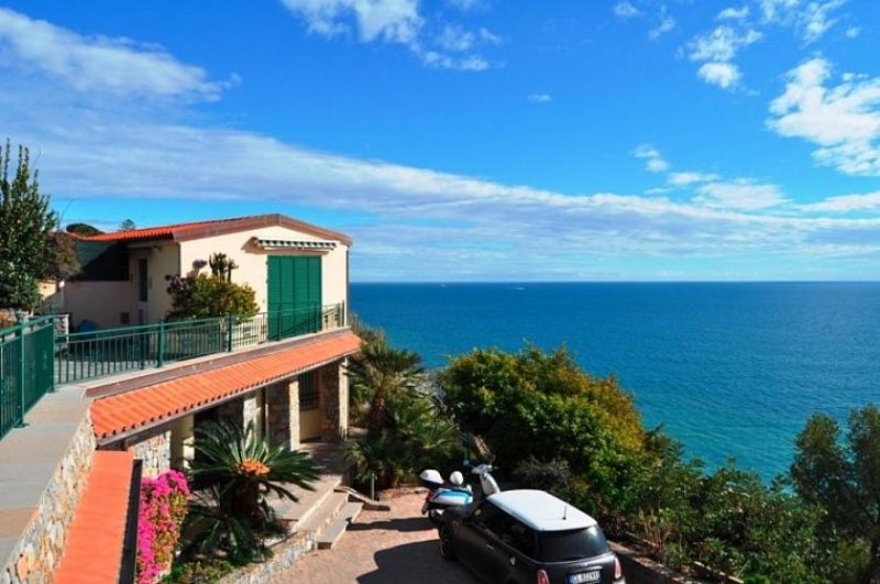 Sanremo BELLISSIMA VILLA CON PISCINA E VISTA MARE PANORAMICA Haus kaufen