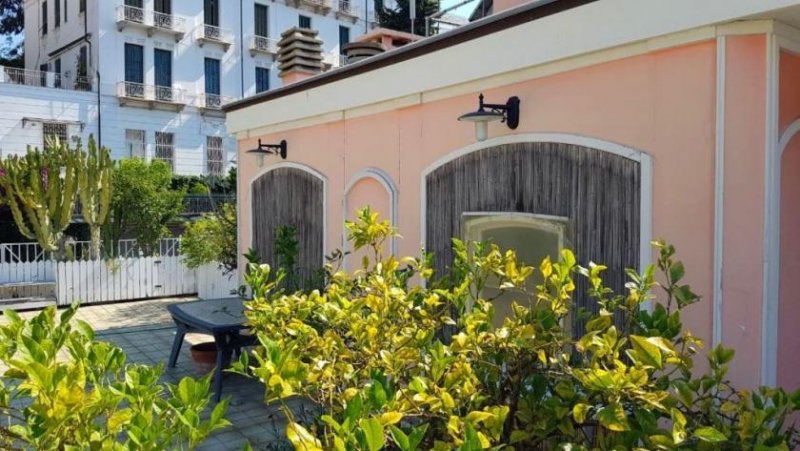 Sanremo große Dachgeschosswohnung im Zentrum von Sanremo Wohnung kaufen