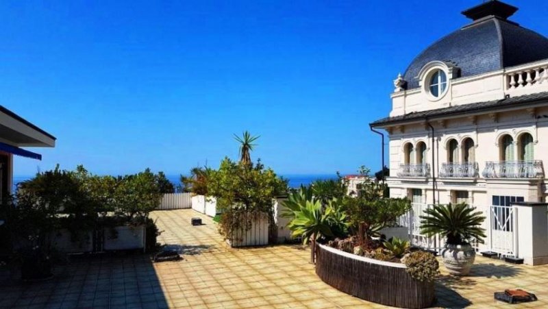 Sanremo große Dachgeschosswohnung im Zentrum von Sanremo Wohnung kaufen