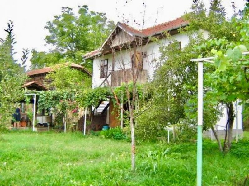 Sopot 2-geschossiges Haus in einem Dorf 5 km vom Sopot Stausee, 120 km von Sofia Haus kaufen