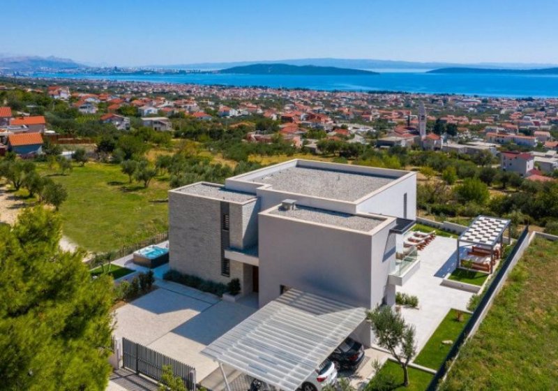Split Luxuriöse Villa mit Panoramablick auf die Bucht von Kaštela Haus kaufen