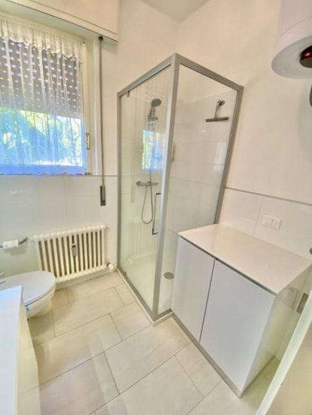 Pino sulla Sponda del Lago Maggiore 2-Zimmerwohnung am Lago Maggiore mit großzügiger Terrasse & Seeblick, ca. 56 m² - Varese (21010) Wohnung kaufen