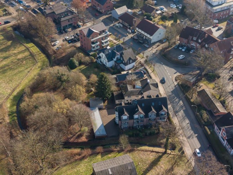 Seevetal TOP Baugrundstück, zentrale Lage & eingerückt mit Gartenoase! Haus mit 2,5 Geschossen zulässig! Grundstück kaufen