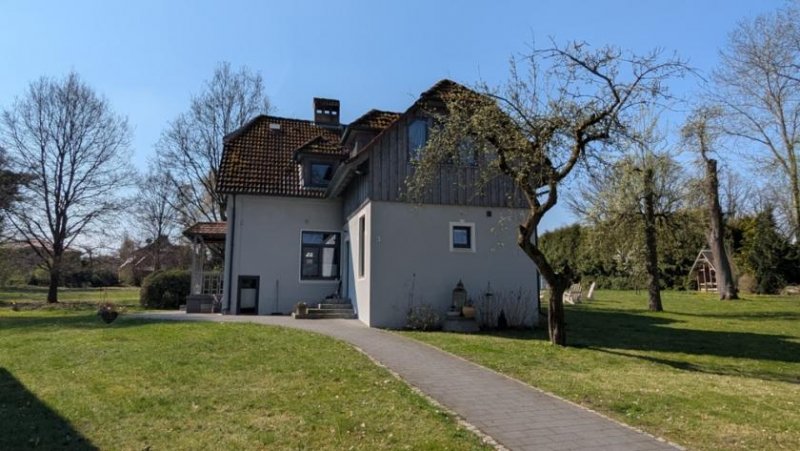 Seevetal TOPLAGE Jugendstilvilla mit Nebengebäude und zusätzlichem Baugrundstück. PROVISIONSFREI! Haus kaufen