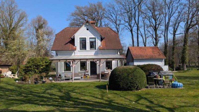 Seevetal TOPLAGE Jugendstilvilla mit Nebengebäude und zusätzlichem Baugrundstück. PROVISIONSFREI! Haus kaufen