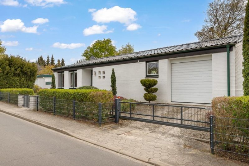 Seevetal Ca. 330 qm Wohn-/Nutzfläche, Traumgrundstück, Bunker(!), Garage, Carport, PV Anlage & Wärmepumpe !! Haus kaufen