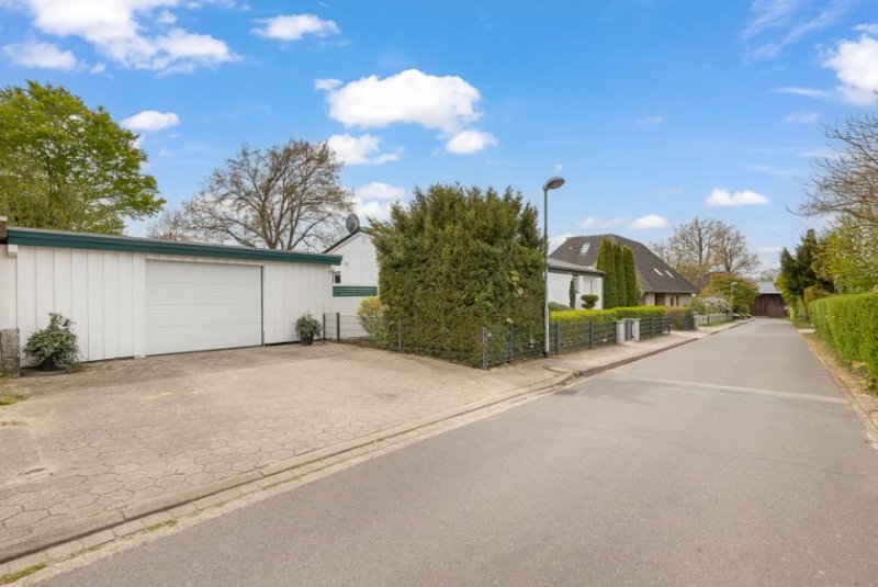 Seevetal Ca. 330 qm Wohn-/Nutzfläche, Traumgrundstück, Bunker(!), Garage, Carport, PV Anlage & Wärmepumpe !! Haus kaufen