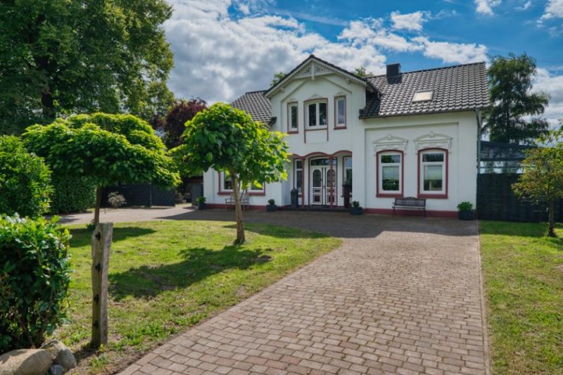 Hemmoor 1878: Traumhaft & geschmackvoll saniertes Anwesen auf ca. 24.000 qm mit ca. 350 qm Wohn-/Nutzfläche! Haus kaufen