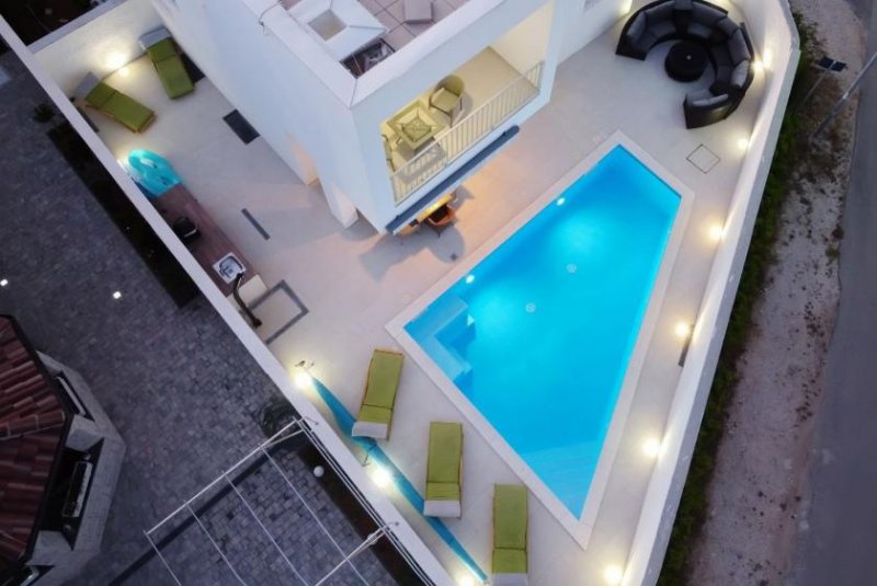 Zadar Doppelhaushälfte Villa in Meeresnähe bei Zadar Haus kaufen