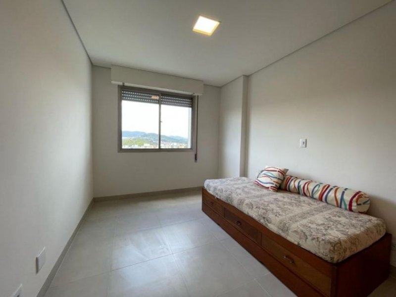 Sao Paulo Apartment with Panoramic View to the Serra Cantareira in São Wohnung kaufen