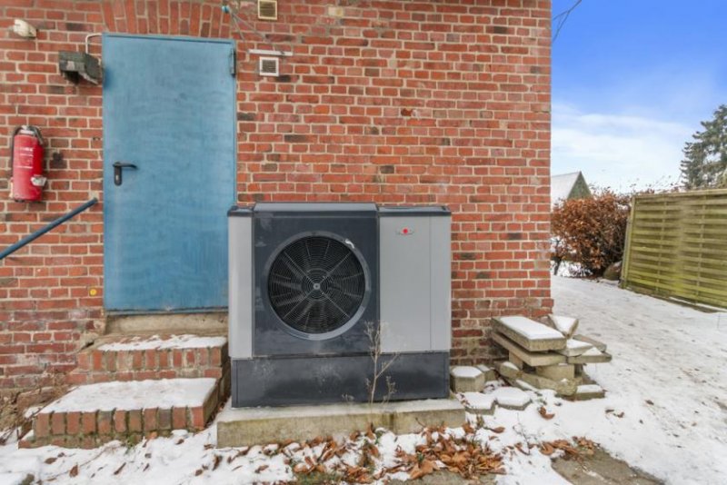 Düchelsdorf Charmantes Zweifamilien-Anwesen mit historischem Charme und vielseitigen Nutzungsmöglichkeiten! KÄUFERCOURTAGEFREI! Haus