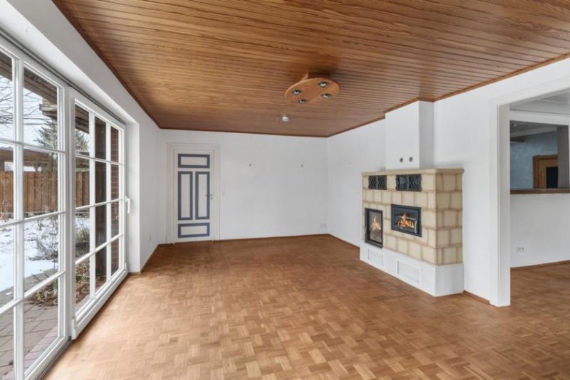 Düchelsdorf Charmantes Zweifamilien-Anwesen mit historischem Charme und vielseitigen Nutzungsmöglichkeiten! KÄUFERCOURTAGEFREI! Haus