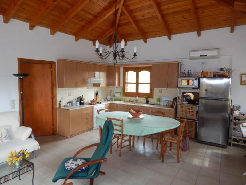 Methoni Foiniki Gr-20233 Wunderschönes Ferienhaus in Methoni im Ort Foiniki mit 80 qm Wohnfläche und 1200 qm Grundstück mit einmaligen Blick