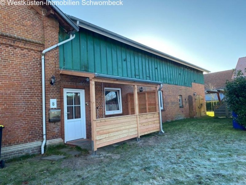 Hohn Bungalow u. Resthof, auf einem schönen Grundstück in Dorfrandlage! Gewerbe kaufen