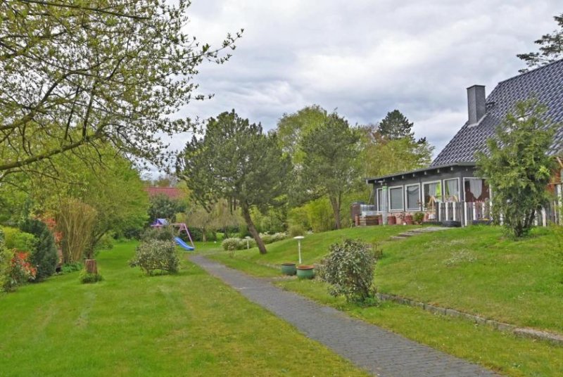 Lürschau Mehrfamilienhaus in Lürschau bei Schleswig, Eigennutzung, oder für die Vermietung Gewerbe kaufen