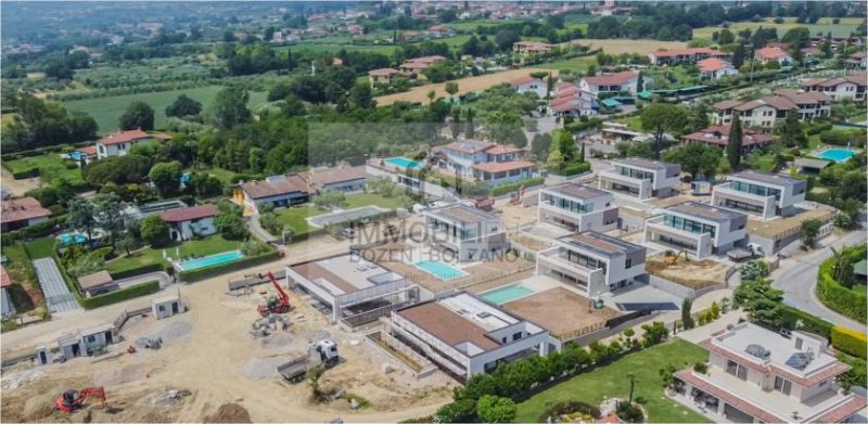 Moniga del Garda Villa Acacia: Wunderschöne und neue Villa am Gardasee zu verkaufen Haus kaufen