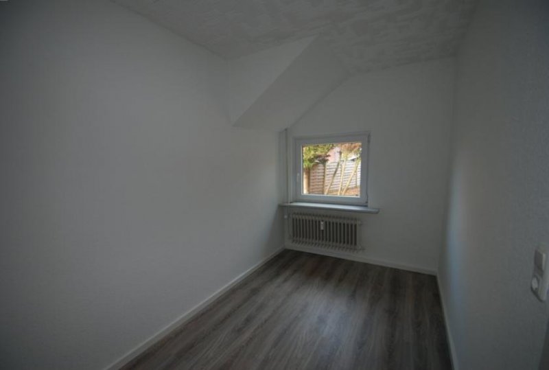 Brunsbüttel Sanierte 3-Zimmer-Eigentumswohnung in Ortsrandlage in Brunsbüttel! Wohnung kaufen