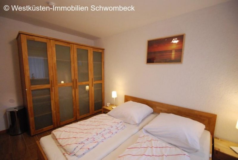 Friedrichskoog Sehr gepflegtes Ferienhaus (DHH) mit 2 Eigentumswohnungen in Deichlage! Haus kaufen