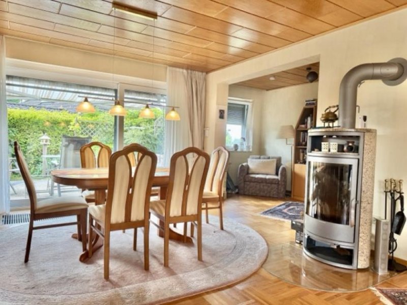 Heide Viel Platz zum Wohlfühlen – Einfamilienhaus mit Garten und zwei Terrassen in Heide-Süderholm Haus kaufen