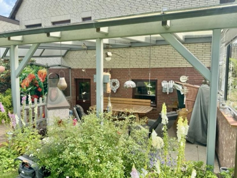 Heide Viel Platz zum Wohlfühlen – Einfamilienhaus mit Garten und zwei Terrassen in Heide-Süderholm Haus kaufen