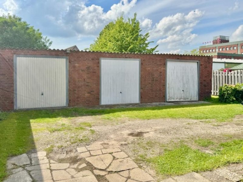 Heide Zweifamilienhaus in ruhiger, zentraler Wohnlage in Heide zu verkaufen Haus kaufen