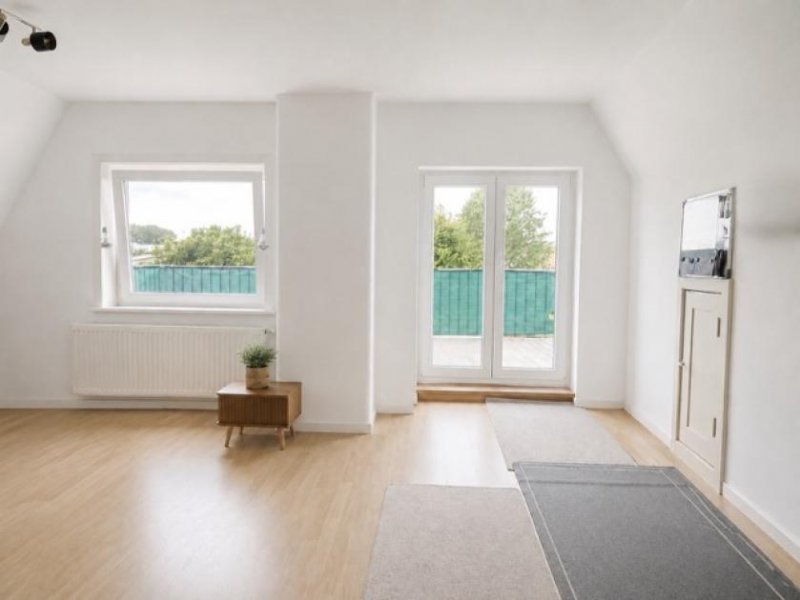 Heide Zweifamilienhaus in ruhiger, zentraler Wohnlage in Heide zu verkaufen Haus kaufen