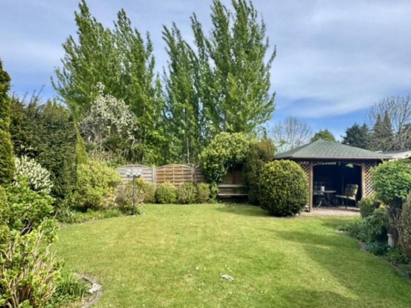 Lohe-Rickelshof Einfamilienhaus in Lohe-Rickelshof: Sackgassenlage, zentrumsnah, mit Garten zu verkaufen Haus kaufen