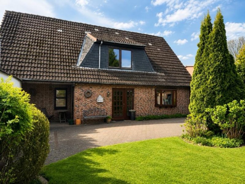 Lohe-Rickelshof Einfamilienhaus in Lohe-Rickelshof: Sackgassenlage, zentrumsnah, mit Garten zu verkaufen Haus kaufen