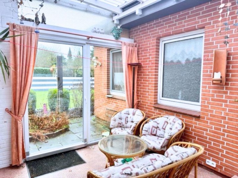 Lohe-Rickelshof Ihr Haus in Lohe-Rickelshof: ebenerdiger Satteldach-Bungalow mit Einliegerwhg. in ruhiger Lage Haus kaufen