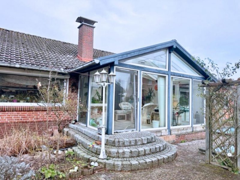 Lohe-Rickelshof Ihr Haus in Lohe-Rickelshof: ebenerdiger Satteldach-Bungalow mit Einliegerwhg. in ruhiger Lage Haus kaufen