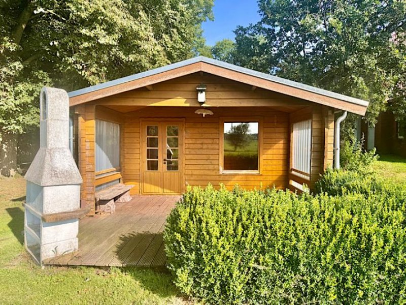 Hennstedt (Kreis Dithmarschen) Charmantes Bauernhaus in Hennstedt, Eidernähe mit 2 Wohnungen, Halle und weitläufigem Grundstück Haus kaufen