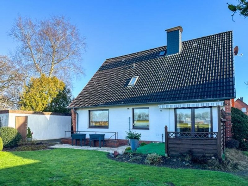 Tellingstedt Großzügiges Einfamilienhaus in ruhiger Lage mit Wiesenblick in Tellingstedt zu verkaufen Haus kaufen