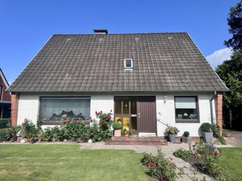 Tellingstedt Ihr neues Zuhause: Großzügiges Einfamilienhaus mit Wiesenblick in Tellingstedt Haus kaufen