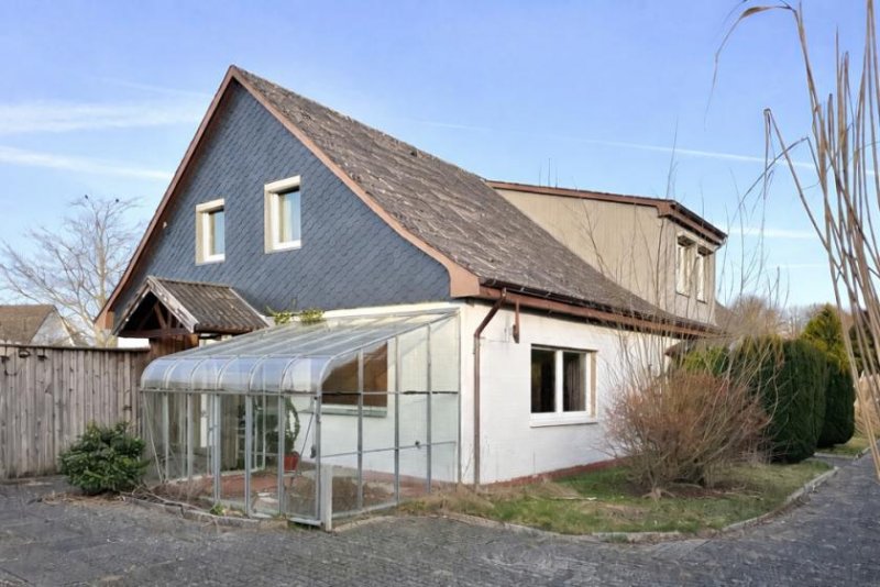 Nordhastedt Ein geräumiges Wohnhaus mit 3 Wohneinheiten und vielen Möglichkeiten in Nordhastedt zu verkaufen Haus kaufen
